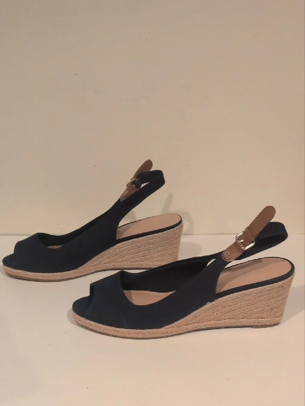 NWOT Tommy Hilfiger Navy Espadrille Wedge Peep Toe Slingback Sandal Size 9.5